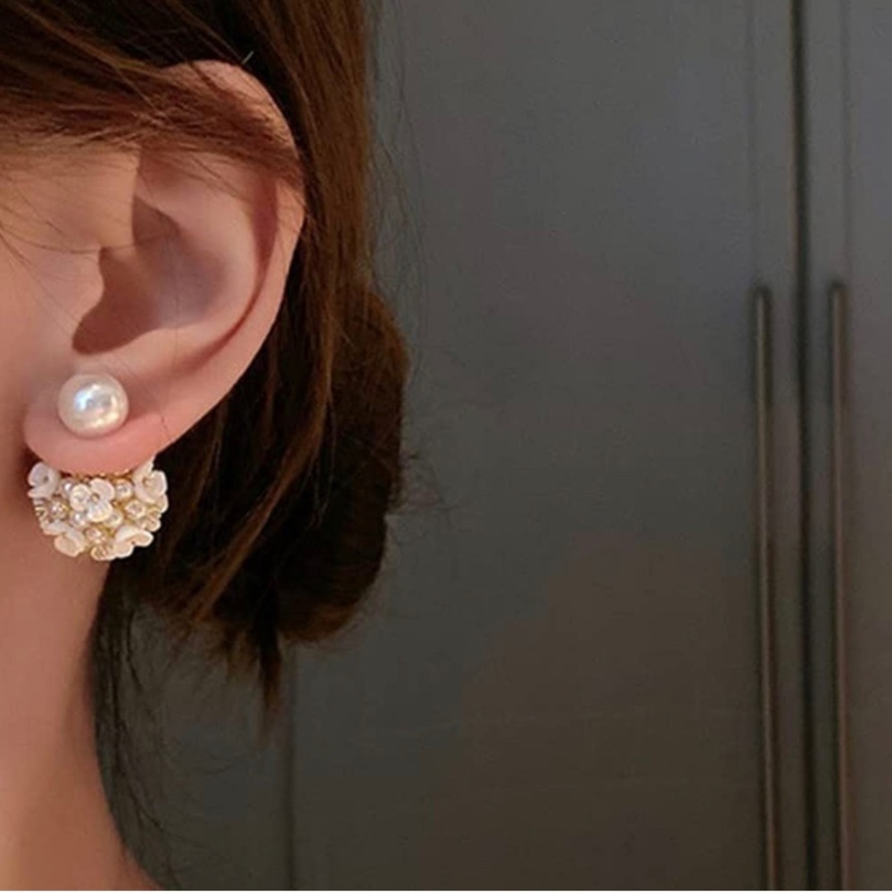 ✨DIVINE ✨Double Sided Shell Flower Pearl Statement Earrings